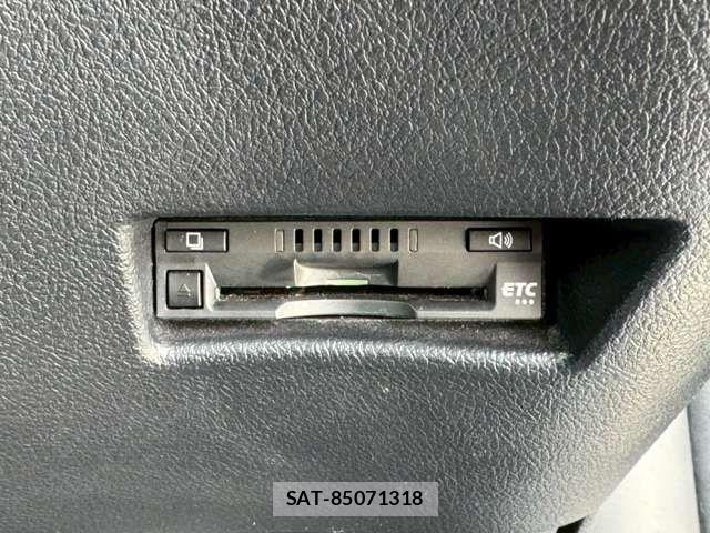 Toyota SIENTA 2018-02 6018760-7