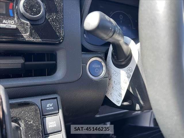 Toyota SIENTA 2023-02 6018672-16