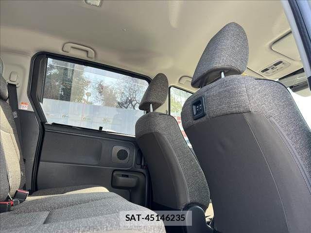 Toyota SIENTA 2023-02 6018672-29