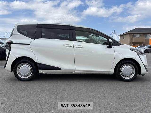 Toyota SIENTA 2017-03 6018750-10