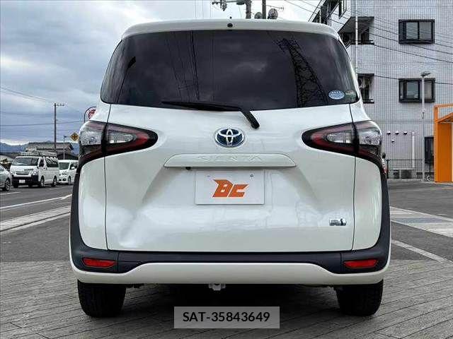 Toyota SIENTA 2017-03 6018750-13