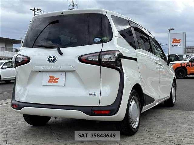 Toyota SIENTA 2017-03 6018750-14