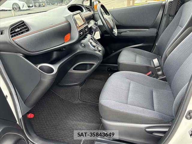 Toyota SIENTA 2017-03 6018750-16