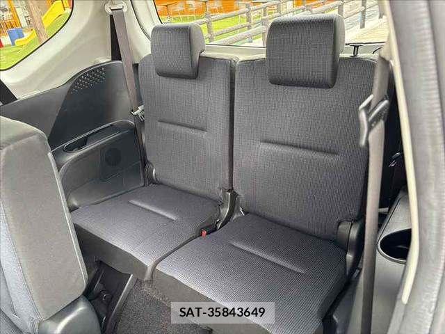 Toyota SIENTA 2017-03 6018750-20