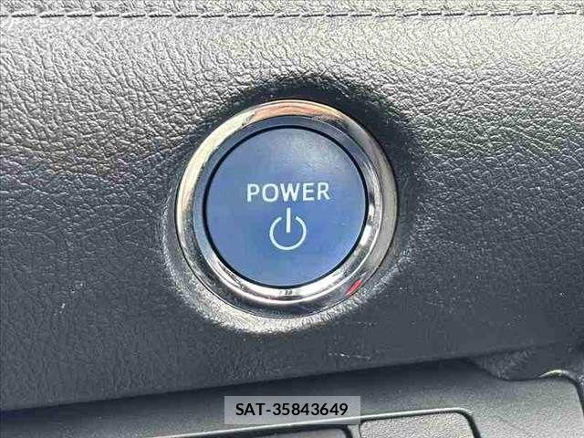 Toyota SIENTA 2017-03 6018750-24