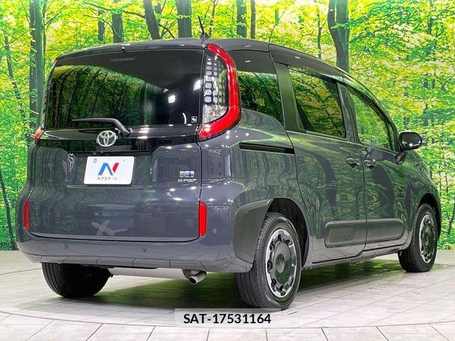 Toyota SIENTA 2023-08 6135688-16