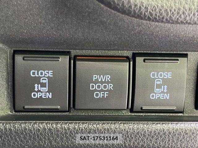 Toyota SIENTA 2023-08 6135688-5