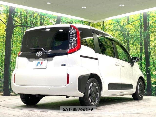 Toyota SIENTA 2024-03 6219624-16