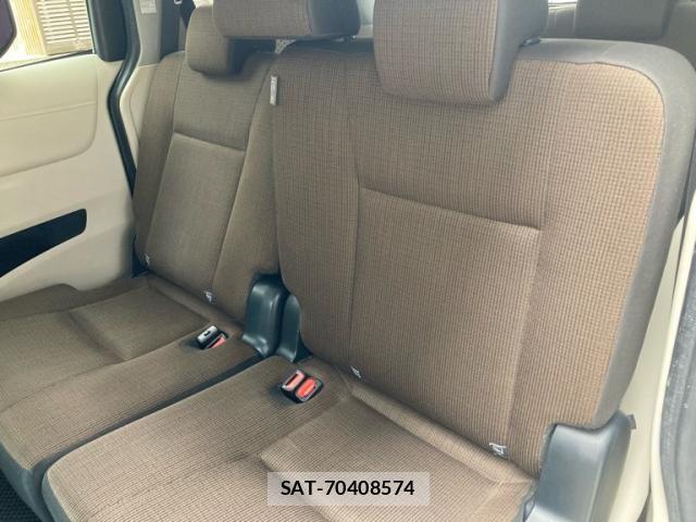 Toyota SIENTA 2017-05 6219658-13