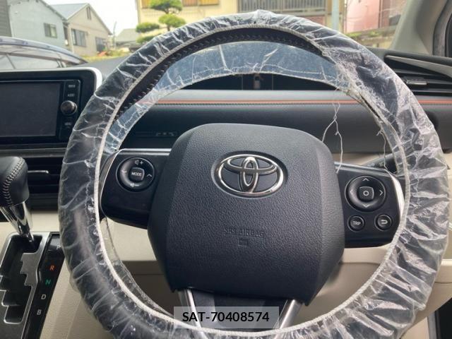 Toyota SIENTA 2017-05 6219658-17