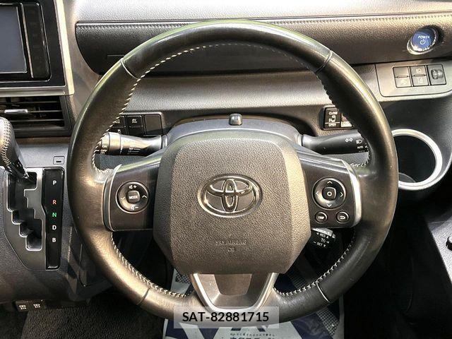 Toyota SIENTA 2021-08 6247419-13