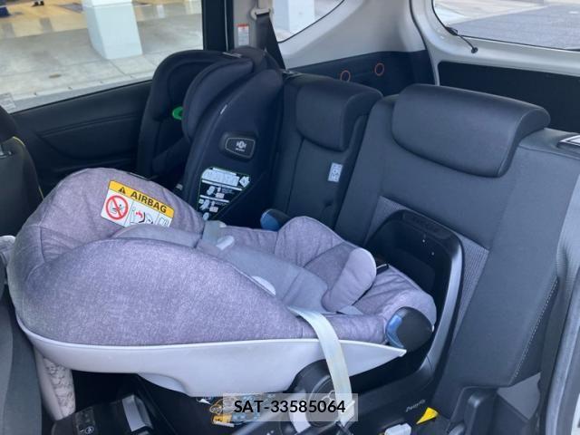 Toyota SIENTA 2018-10 6247422-11