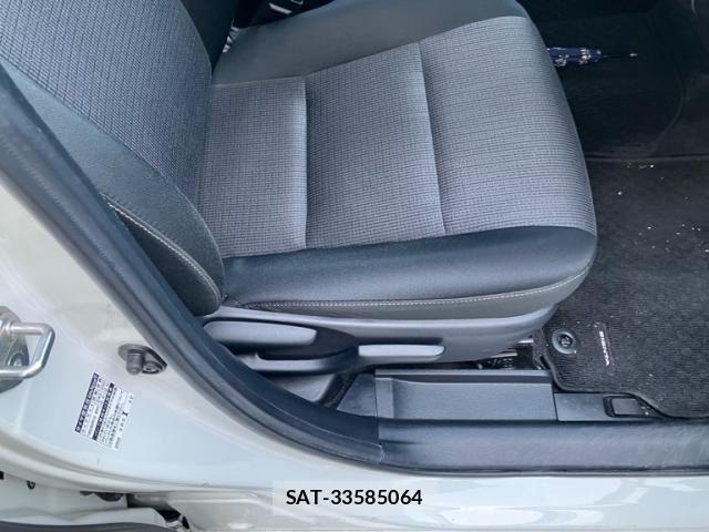 Toyota SIENTA 2018-10 6247422-14