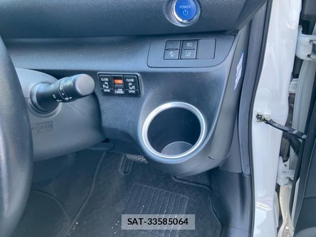 Toyota SIENTA 2018-10 6247422-15