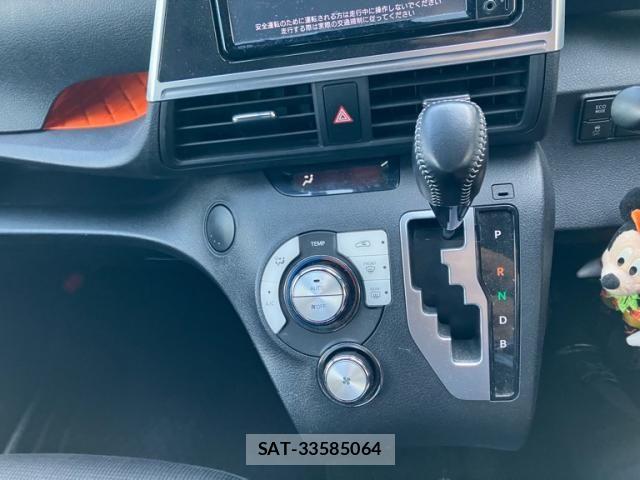 Toyota SIENTA 2018-10 6247422-21