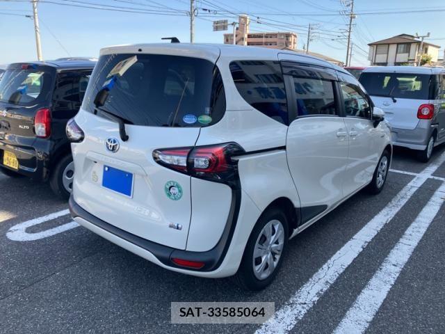 Toyota SIENTA 2018-10 6247422-5