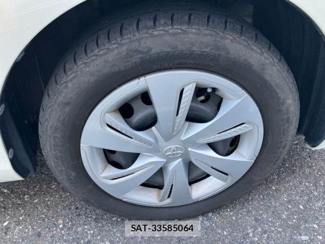 Toyota SIENTA 2018-10 6247422-6