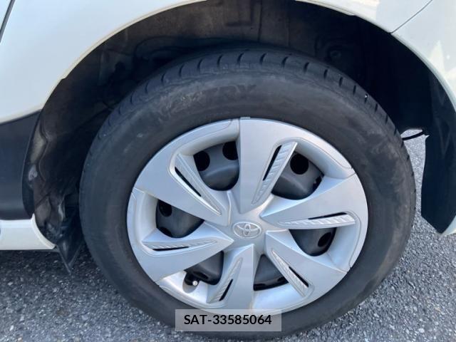 Toyota SIENTA 2018-10 6247422-8