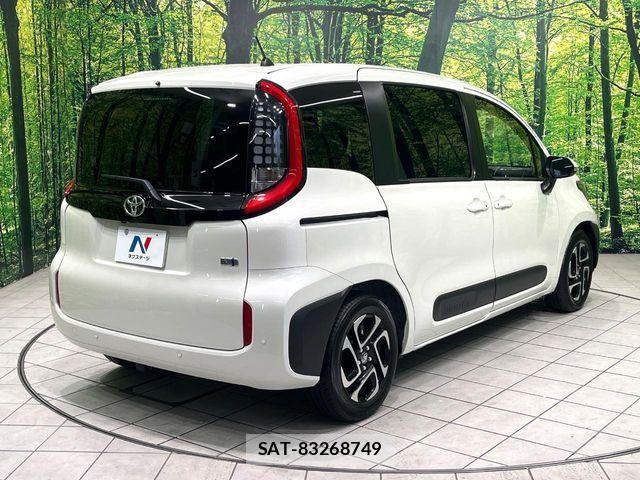 Toyota SIENTA 2022-11 6272894-17