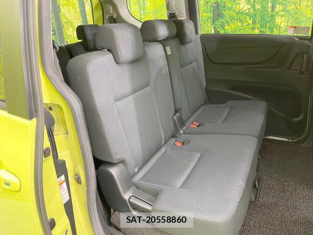 Toyota SIENTA 2016-11 6272907-8