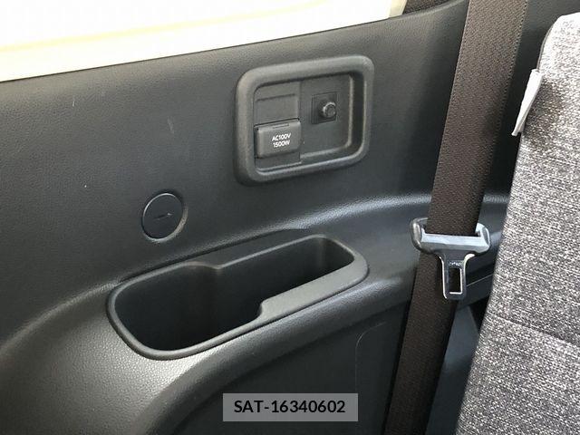 Toyota SIENTA 2023-11 6503241-15