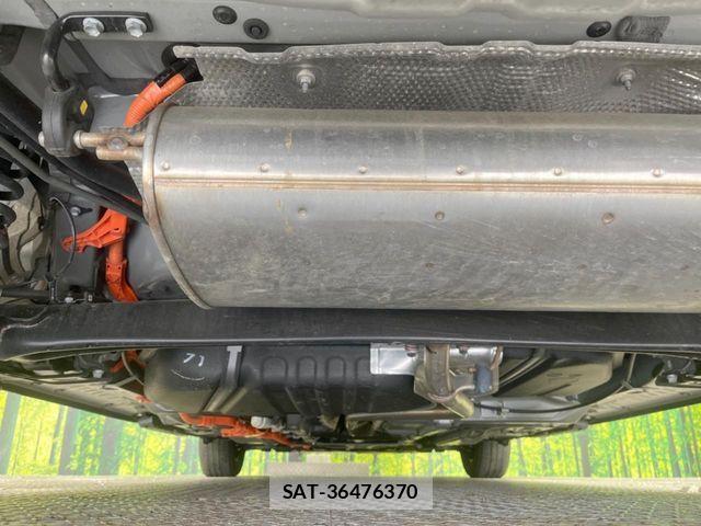 Toyota SIENTA 2024-09 6503217-18