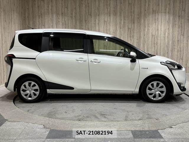 Toyota SIENTA 2016-04 6614856-16