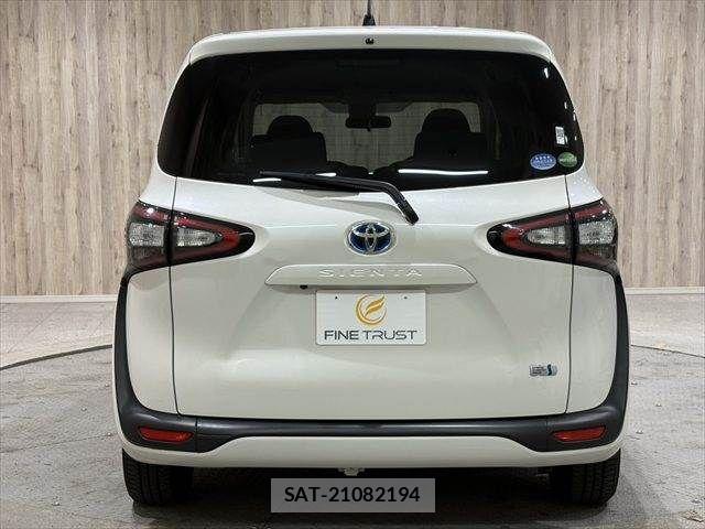 Toyota SIENTA 2016-04 6614856-18