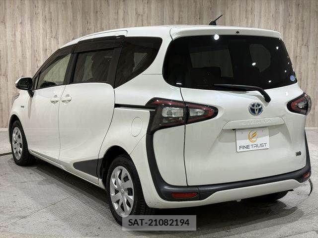Toyota SIENTA 2016-04 6614856-19