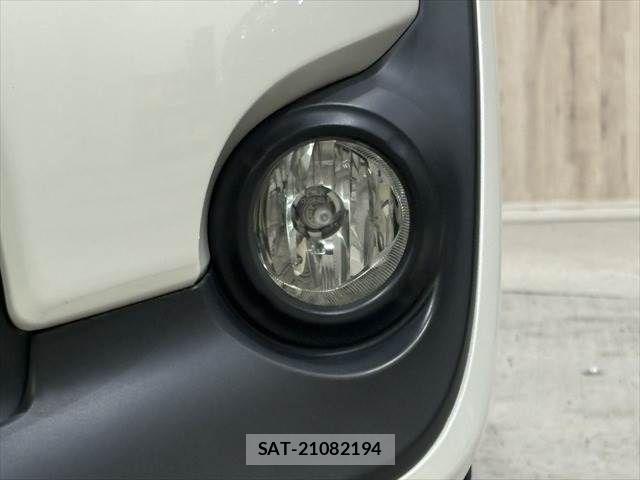 Toyota SIENTA 2016-04 6614856-25