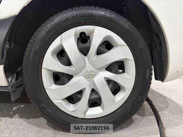 Toyota SIENTA 2016-04 6614856-28