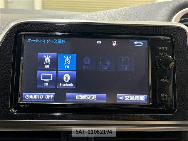 Toyota SIENTA 2016-04 6614856-5