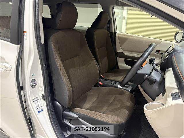 Toyota SIENTA 2016-04 6614856-6