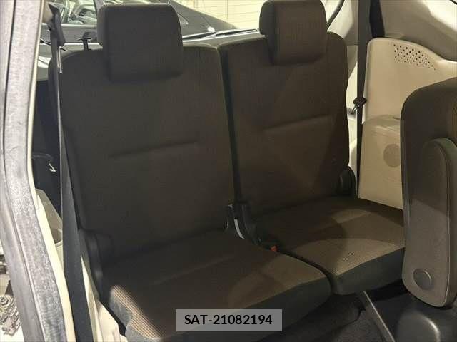 Toyota SIENTA 2016-04 6614856-8