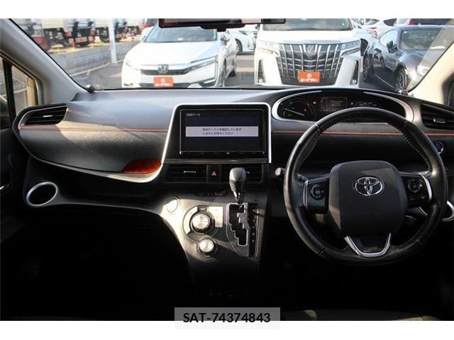 Toyota SIENTA 2018-09 6614852-18