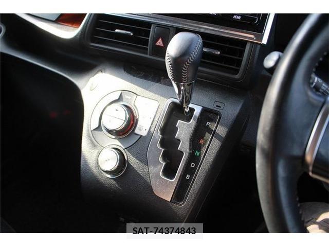 Toyota SIENTA 2018-09 6614852-20