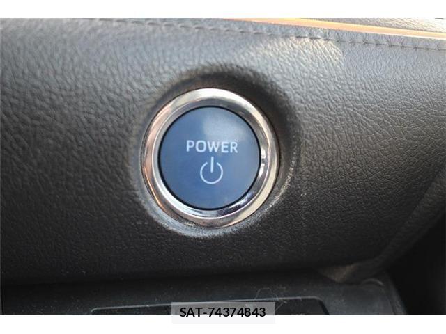 Toyota SIENTA 2018-09 6614852-21