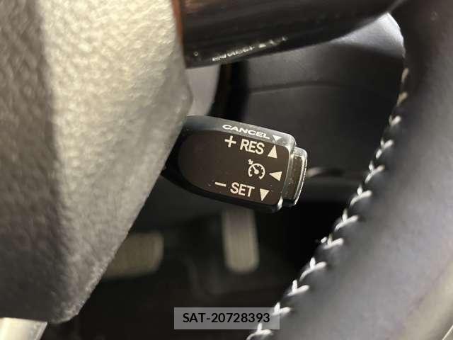 Toyota SIENTA 2021-11 6614848-12
