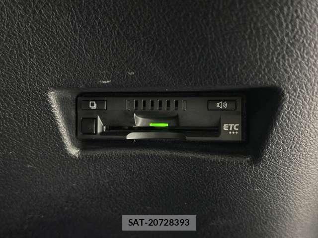 Toyota SIENTA 2021-11 6614848-16