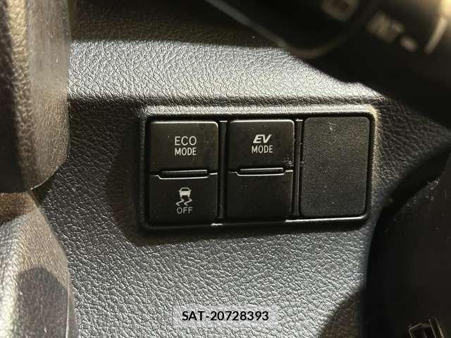 Toyota SIENTA 2021-11 6614848-17