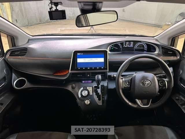 Toyota SIENTA 2021-11 6614848-19