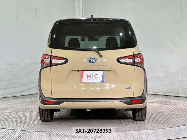 Toyota SIENTA 2021-11 6614848-5