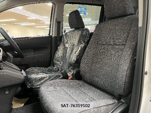 Toyota SIENTA 2026-04 6614834-18