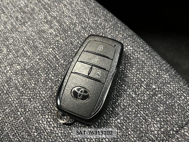 Toyota SIENTA 2026-04 6614834-25