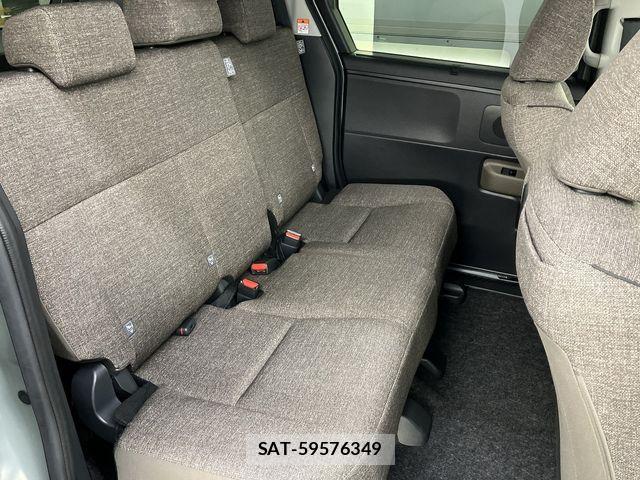 Toyota SIENTA 2023-10 6614835-12
