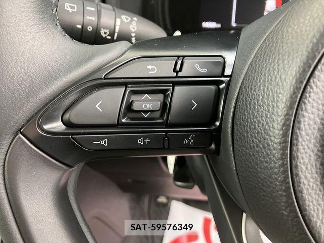 Toyota SIENTA 2023-10 6614835-17