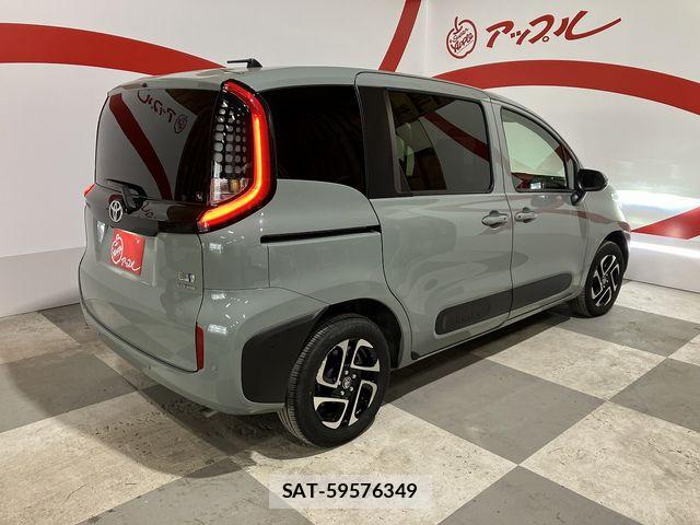 Toyota SIENTA 2023-10 6614835-27