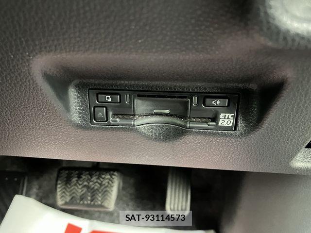 Toyota SIENTA 2023-04 6614836-21