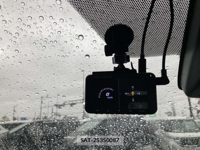 Toyota SIENTA 2019-05 6614851-12