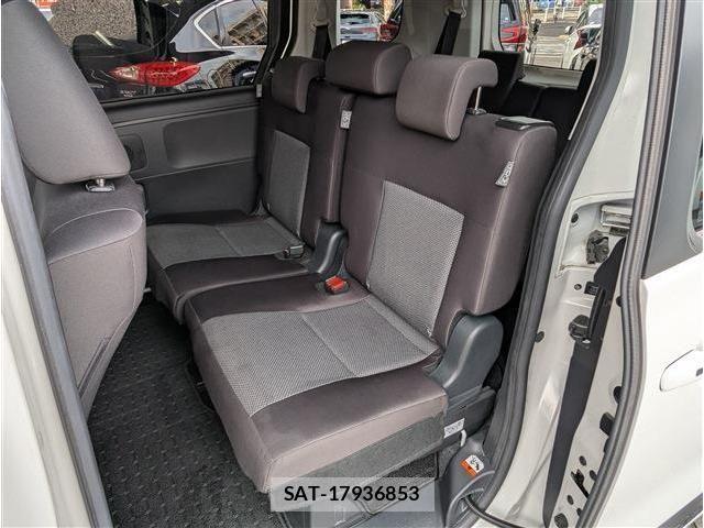 Toyota SIENTA 2023-05 6642555-9
